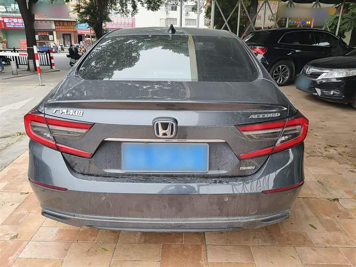 Фото 6 - Honda Accord