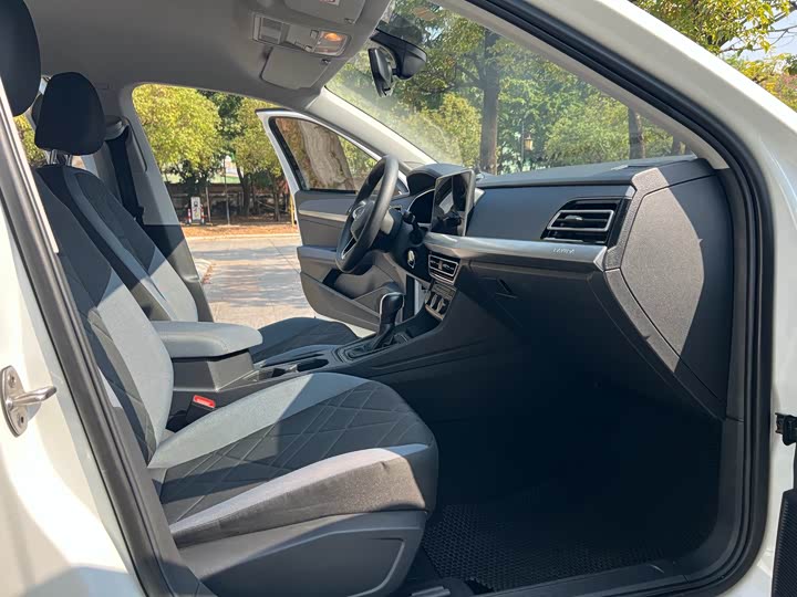 Фото 12 - Volkswagen Lavida