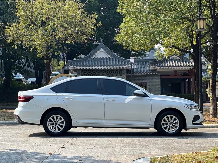 Фото 16 - Volkswagen Lavida