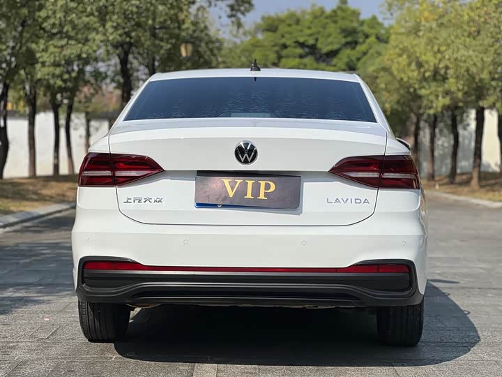 Фото 20 - Volkswagen Lavida