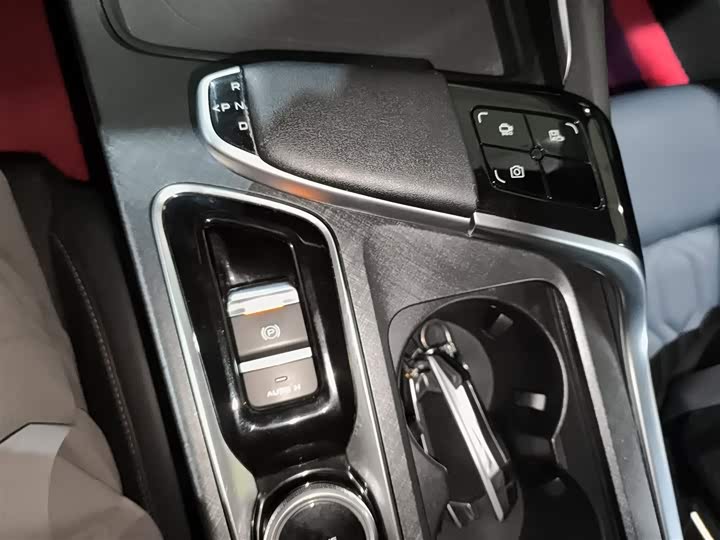 Фото 14 - Changan UNI-T