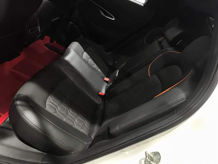 Фото 17 - Changan UNI-T