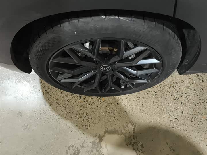 Фото 26 - Changan UNI-T