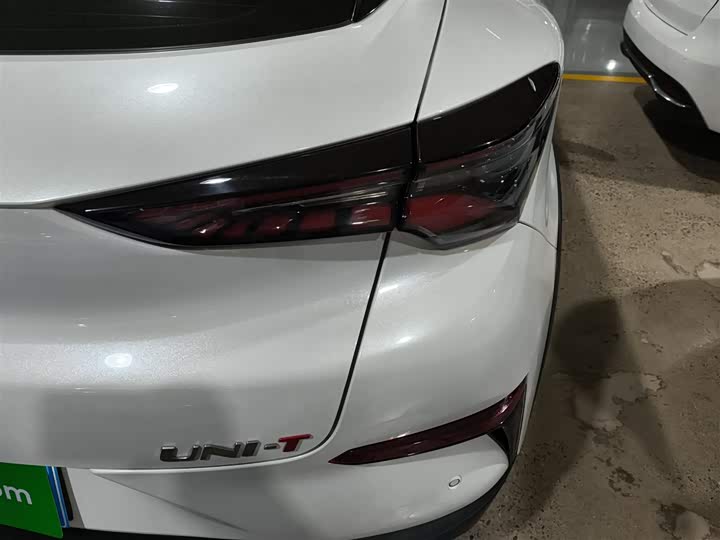 Фото 8 - Changan UNI-T