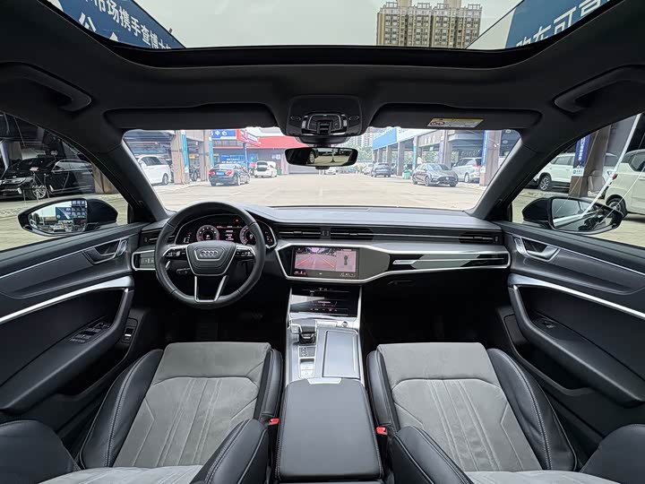 Фото 10 - Audi A6L