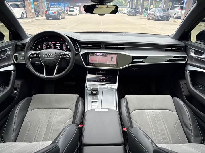 Фото 9 - Audi A6L