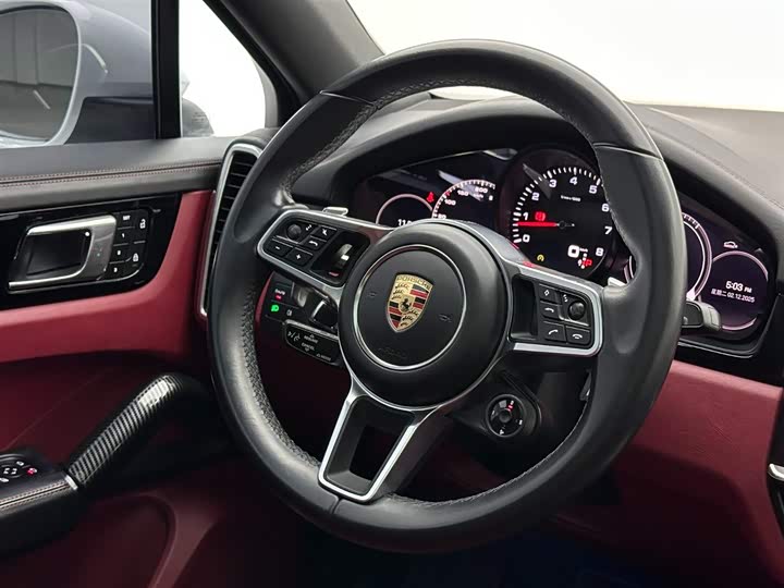 Фото 11 - Porsche Cayenne