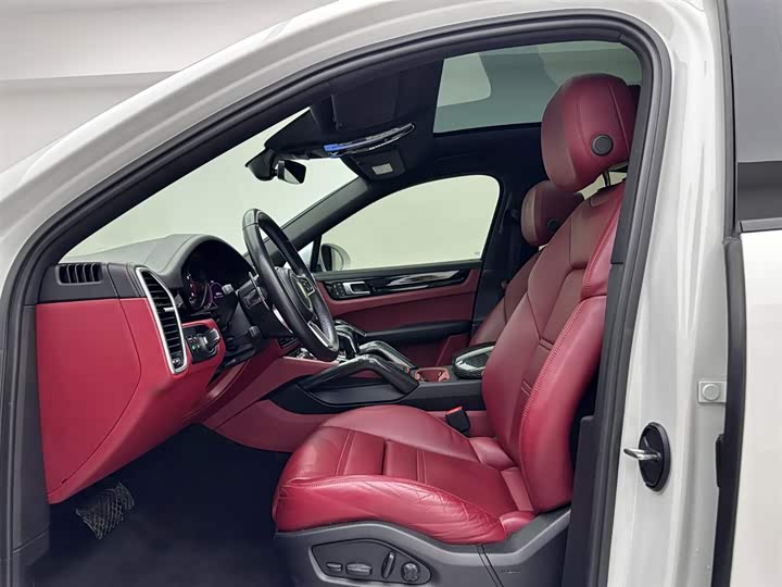 Фото 19 - Porsche Cayenne