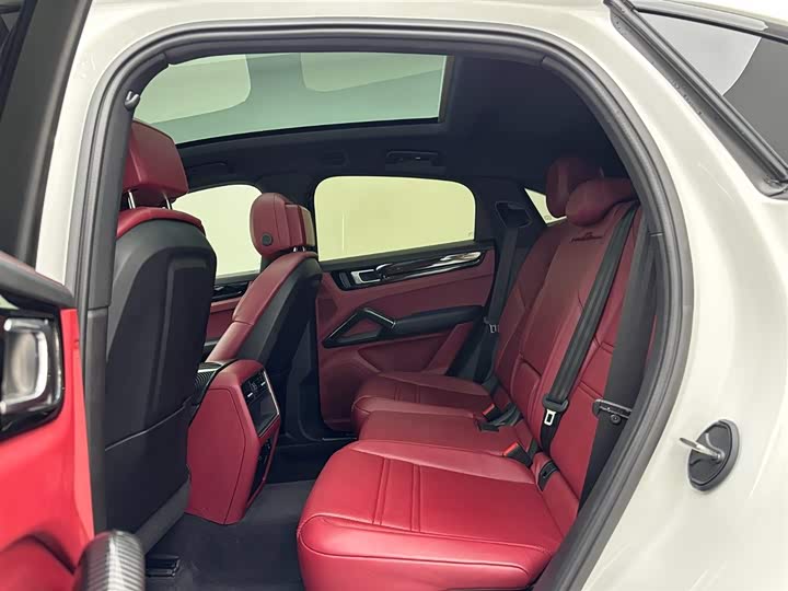 Фото 20 - Porsche Cayenne