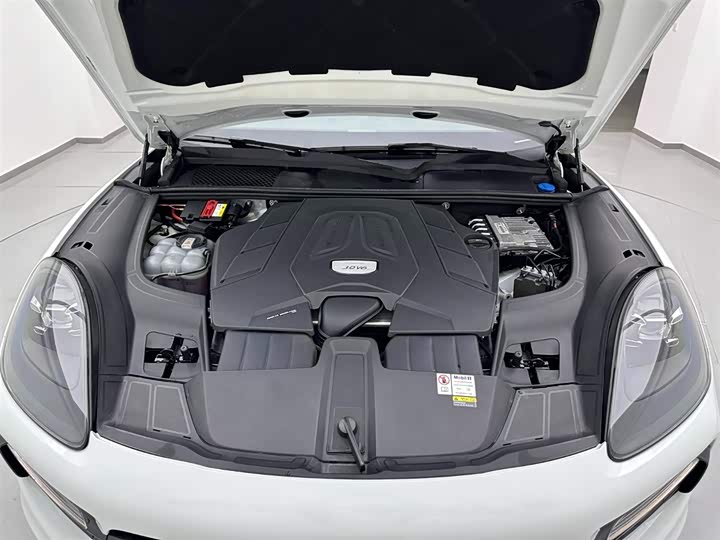 Фото 28 - Porsche Cayenne