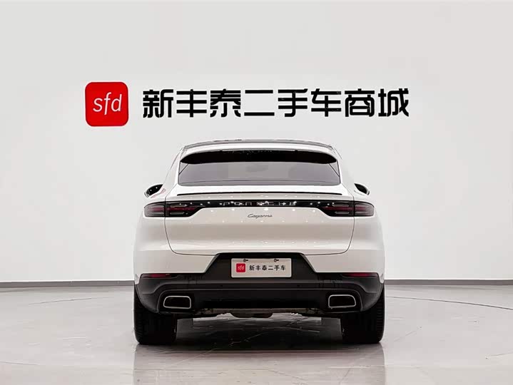 Фото 8 - Porsche Cayenne