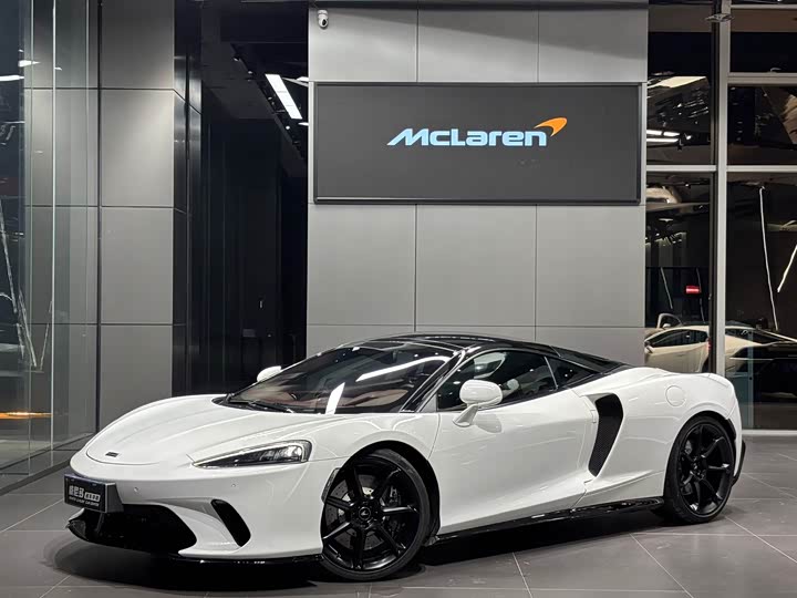 Фото 2 - McLaren GT