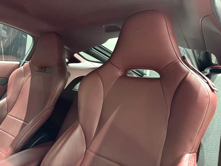 Фото 6 - McLaren GT