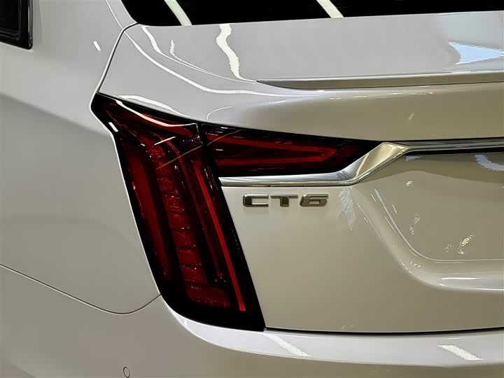 Фото 9 - Cadillac CT6