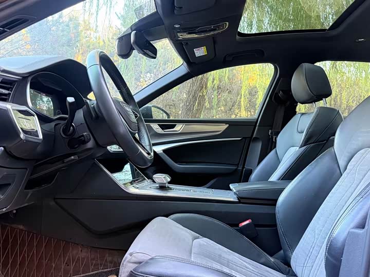 Фото 3 - Audi A6L