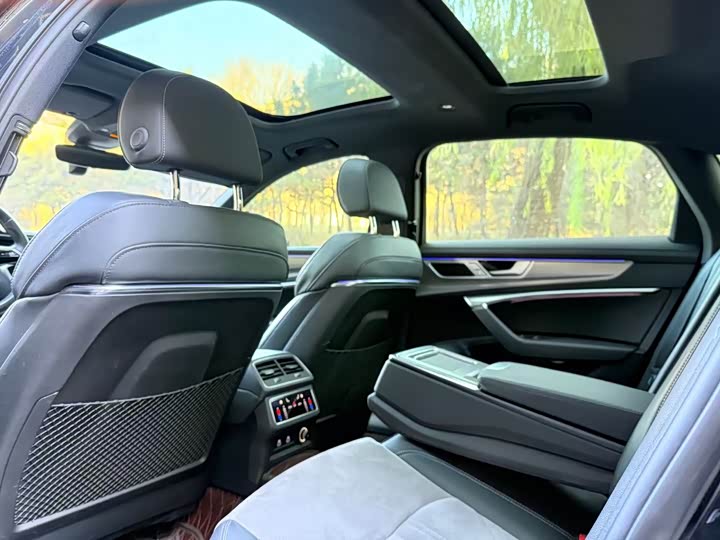 Фото 6 - Audi A6L