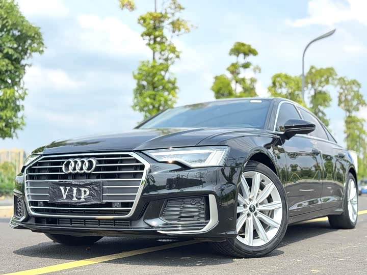 Фото 1 - Audi A6L