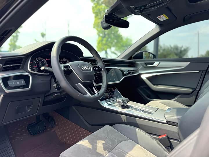 Фото 3 - Audi A6L