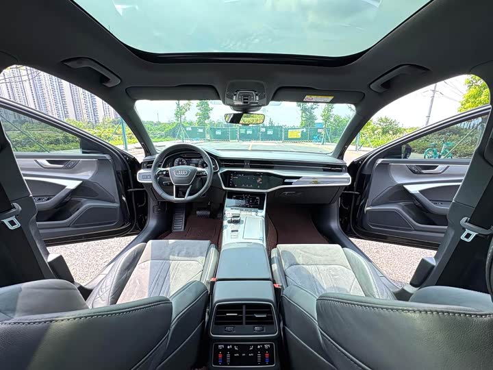 Фото 6 - Audi A6L