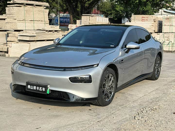 Фото 1 - XPeng P7