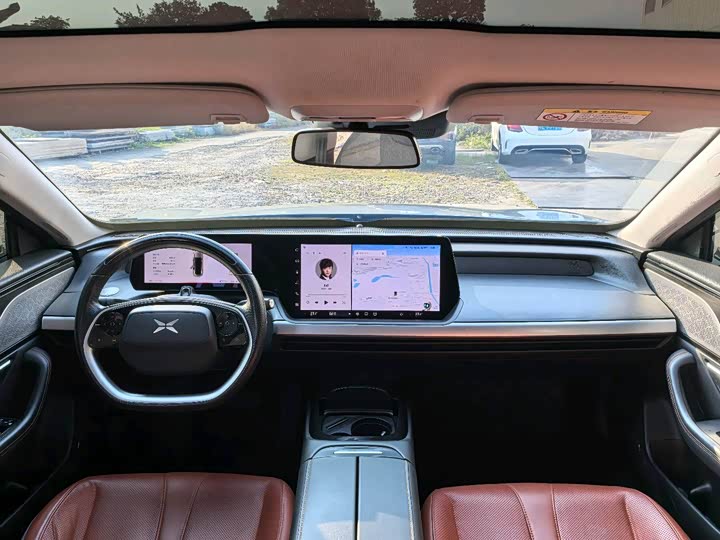 Фото 13 - XPeng P7