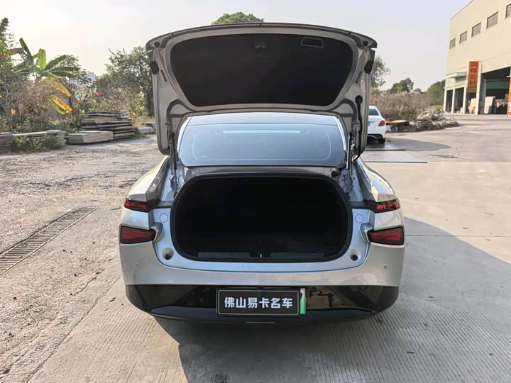 Фото 18 - XPeng P7