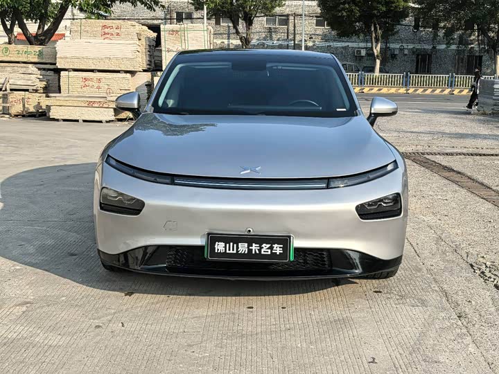 Фото 2 - XPeng P7