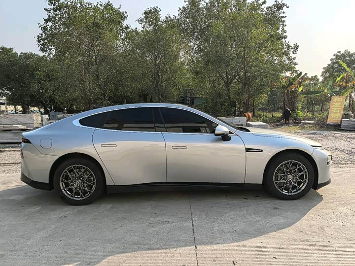 Фото 4 - XPeng P7