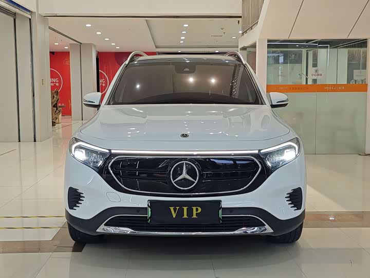 Фото 1 - Mercedes-Benz EQB