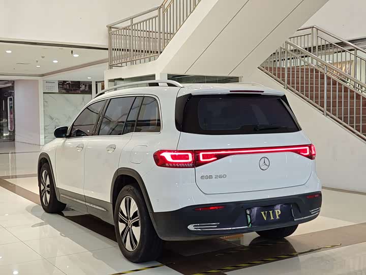 Фото 2 - Mercedes-Benz EQB