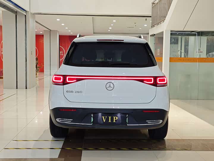 Фото 7 - Mercedes-Benz EQB