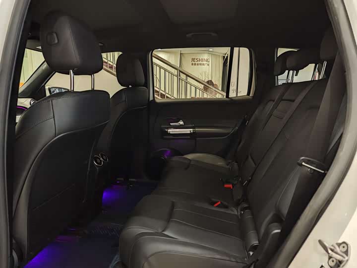 Фото 9 - Mercedes-Benz EQB