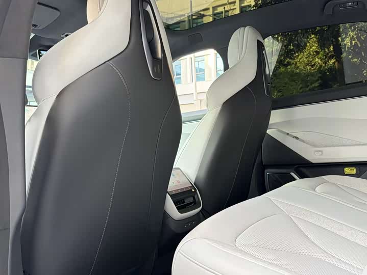 Фото 5 - XPeng P7