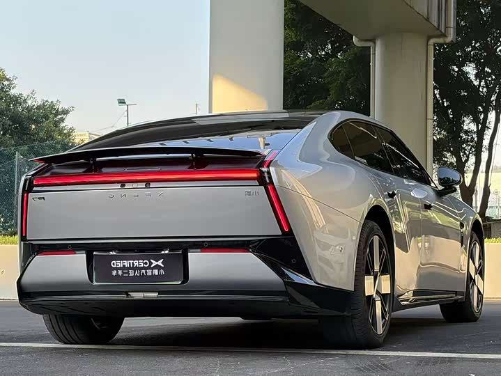 Фото 7 - XPeng P7