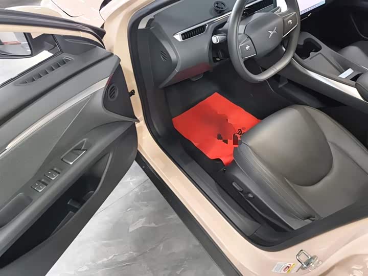 Фото 16 - XPeng Mona M03