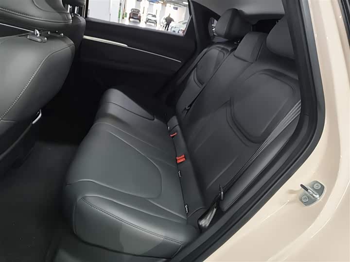 Фото 17 - XPeng Mona M03