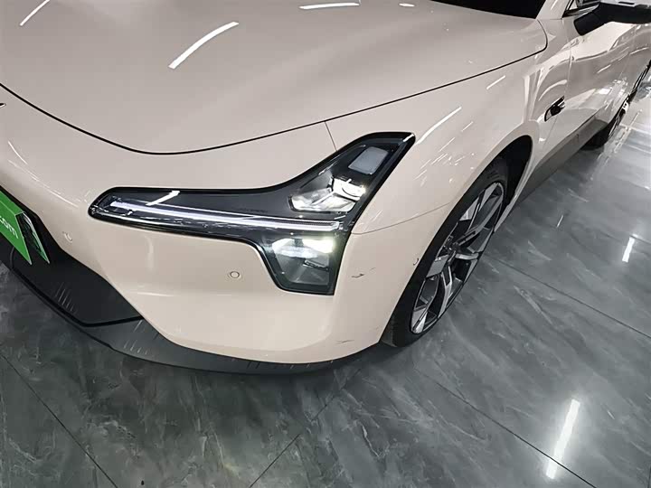 Фото 24 - XPeng Mona M03