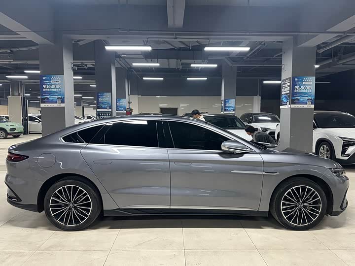 Фото 4 - BYD Han