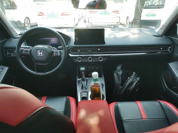 Фото 10 - Honda Civic