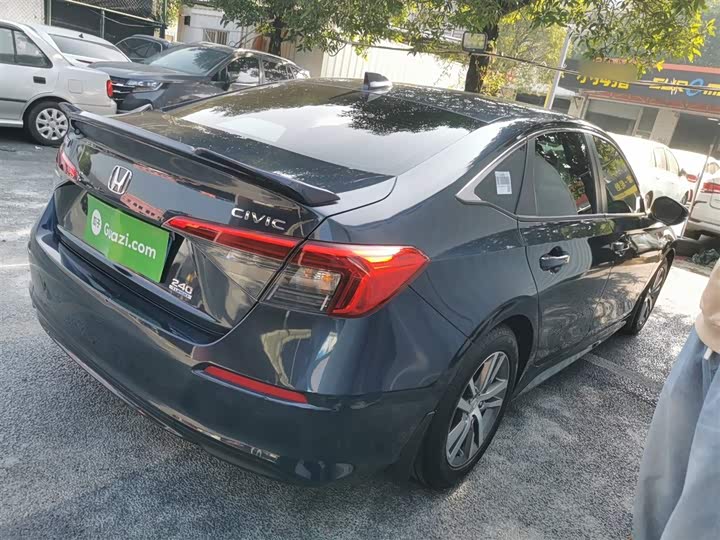 Фото 7 - Honda Civic