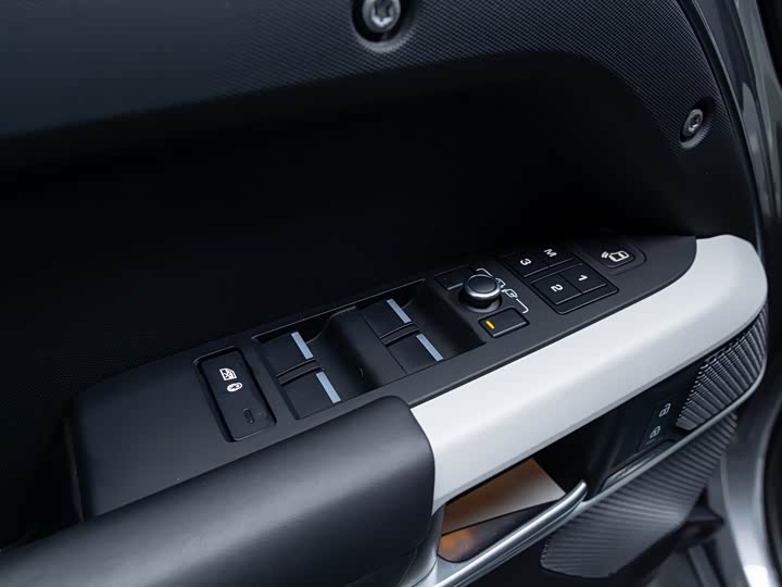 Фото 15 - Land Rover Defender