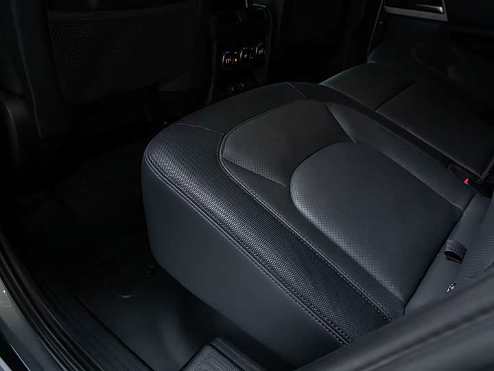 Фото 24 - Land Rover Defender