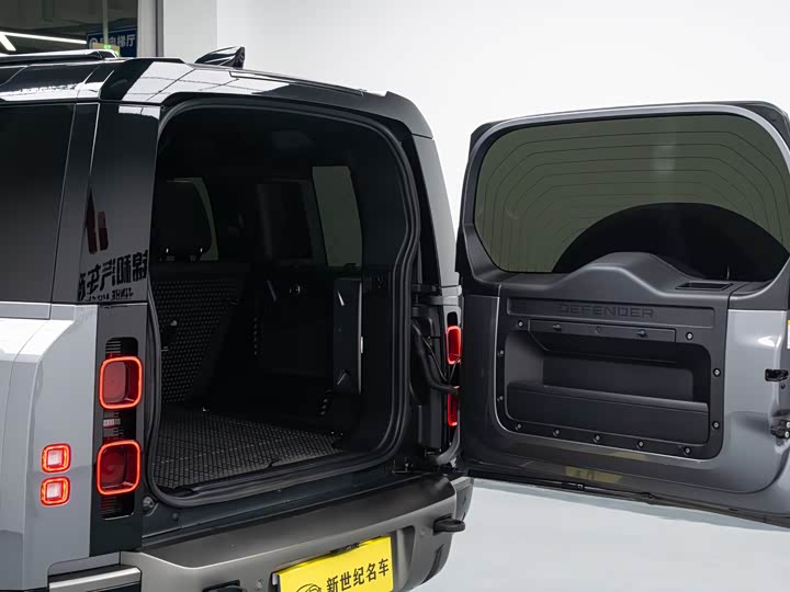 Фото 34 - Land Rover Defender