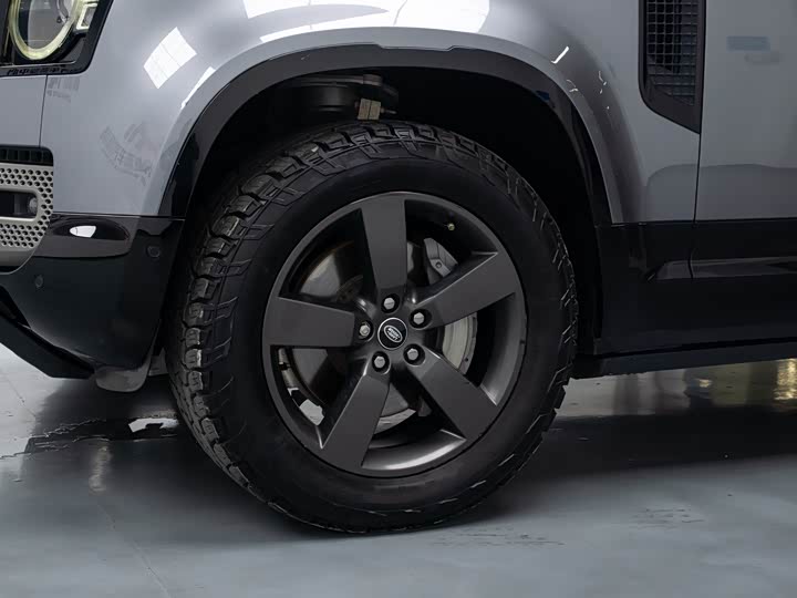 Фото 8 - Land Rover Defender