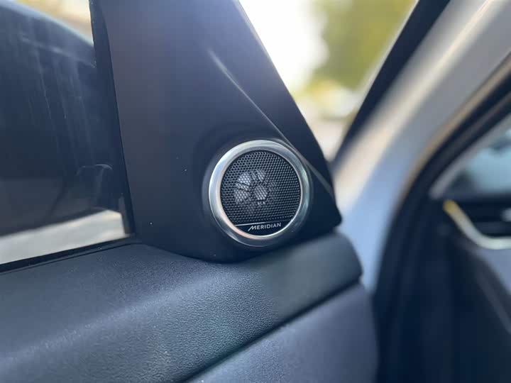 Фото 20 - Land Rover Range Rover Evoque L