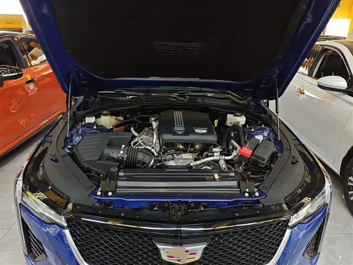 Фото 20 - Cadillac CT4