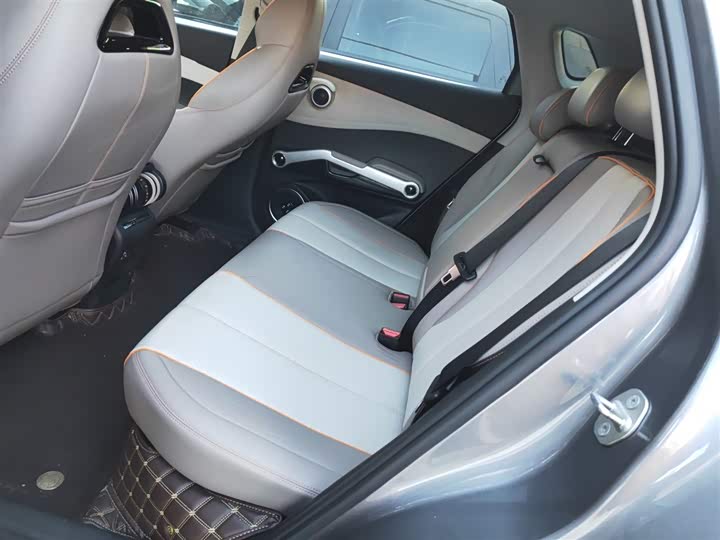 Фото 14 - BYD Yuan Plus