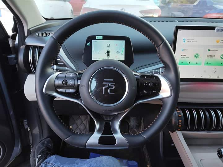 Фото 3 - BYD Yuan Plus