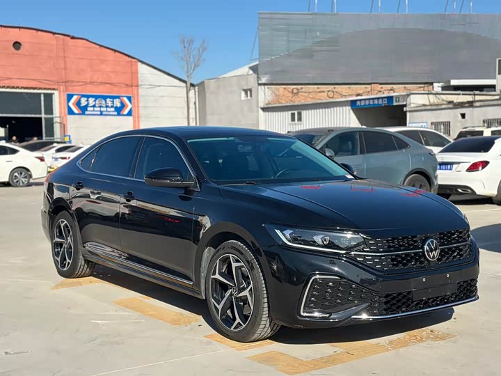 Фото 3 - Volkswagen Passat