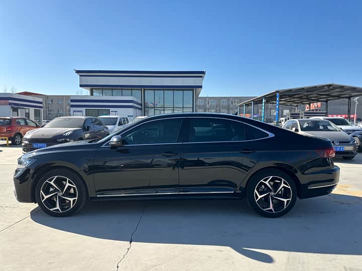 Фото 5 - Volkswagen Passat